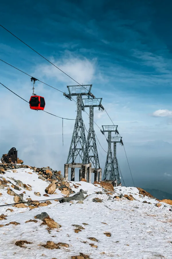 4 Days & 3 Nights of Kashmir Golden Meadows Tour Package